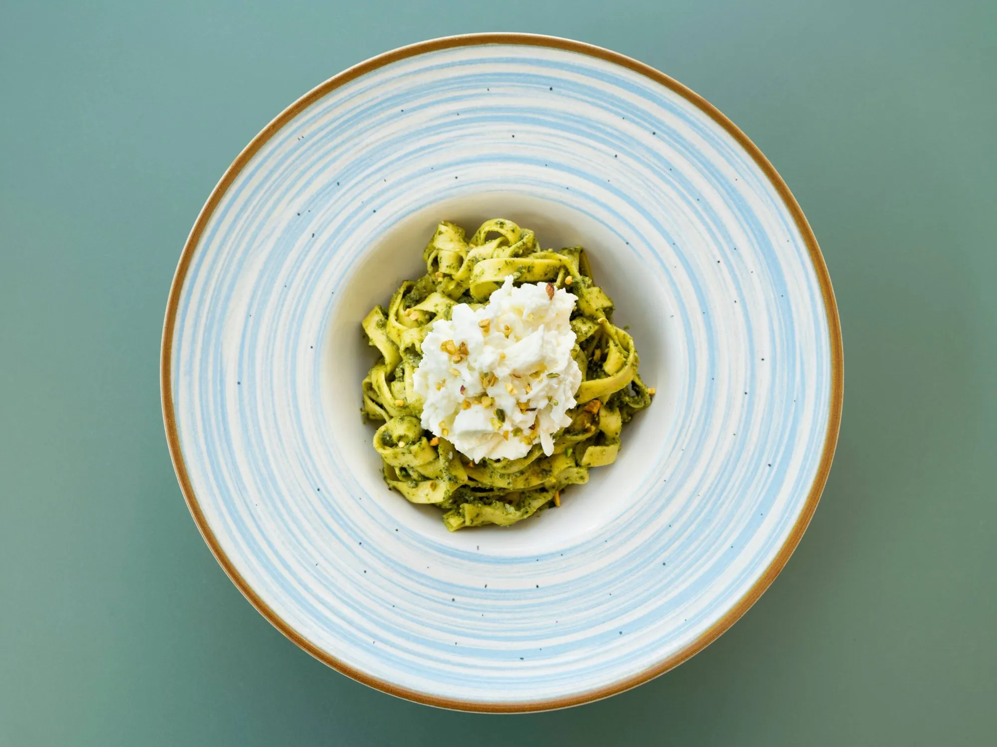 Pesto Mozzarella pasta